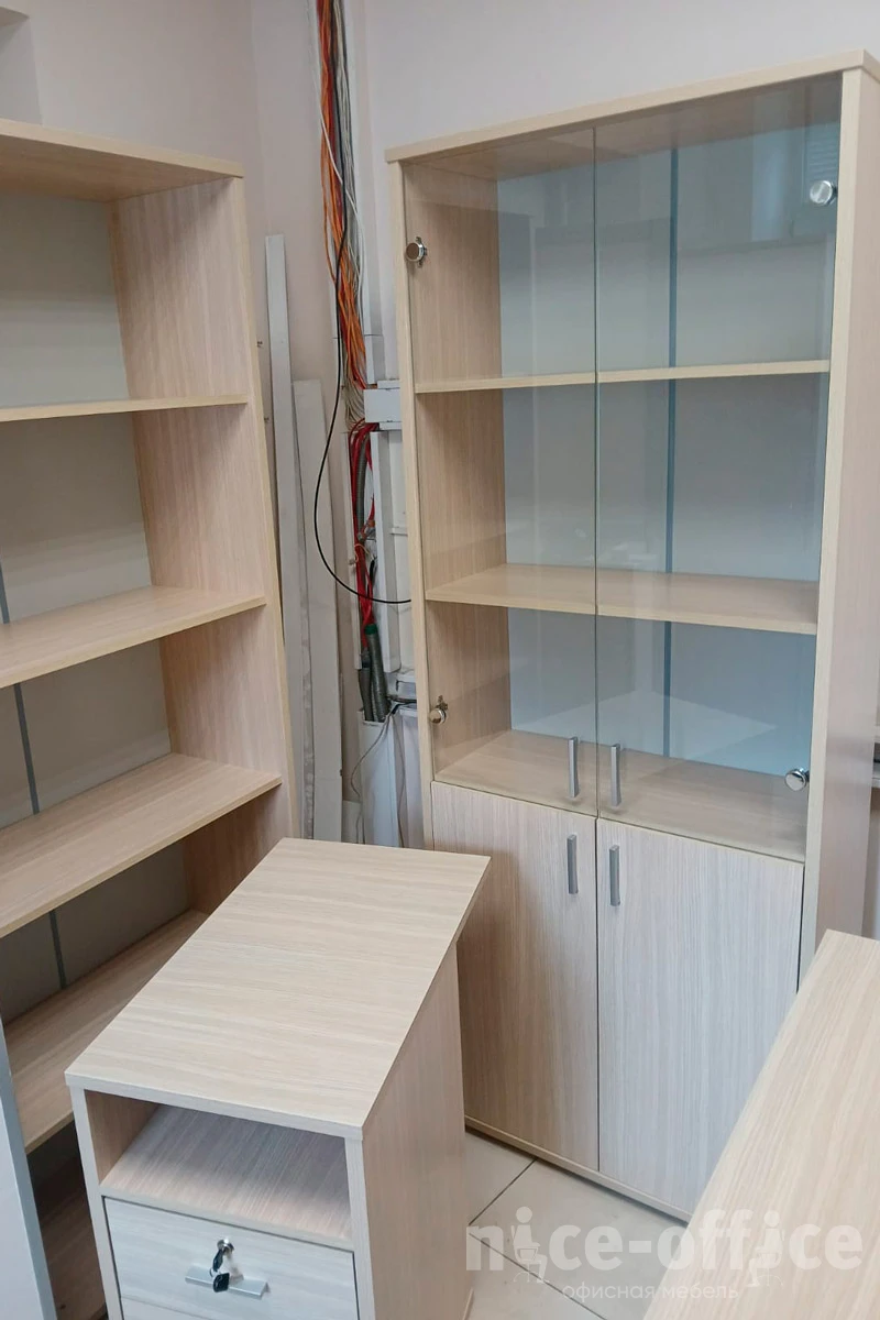 Шкаф для бумаг Grand Дуб феррара фото в интерьере 2